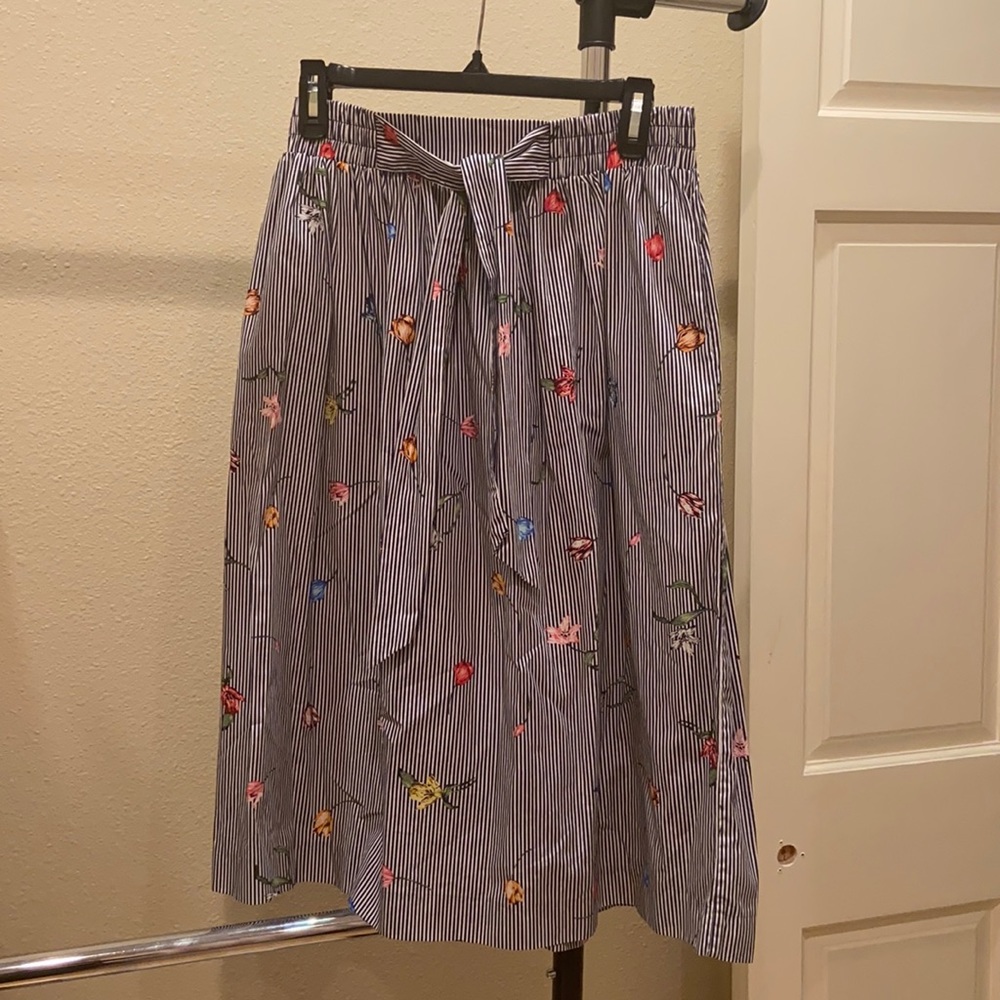 Black and skirt with roses